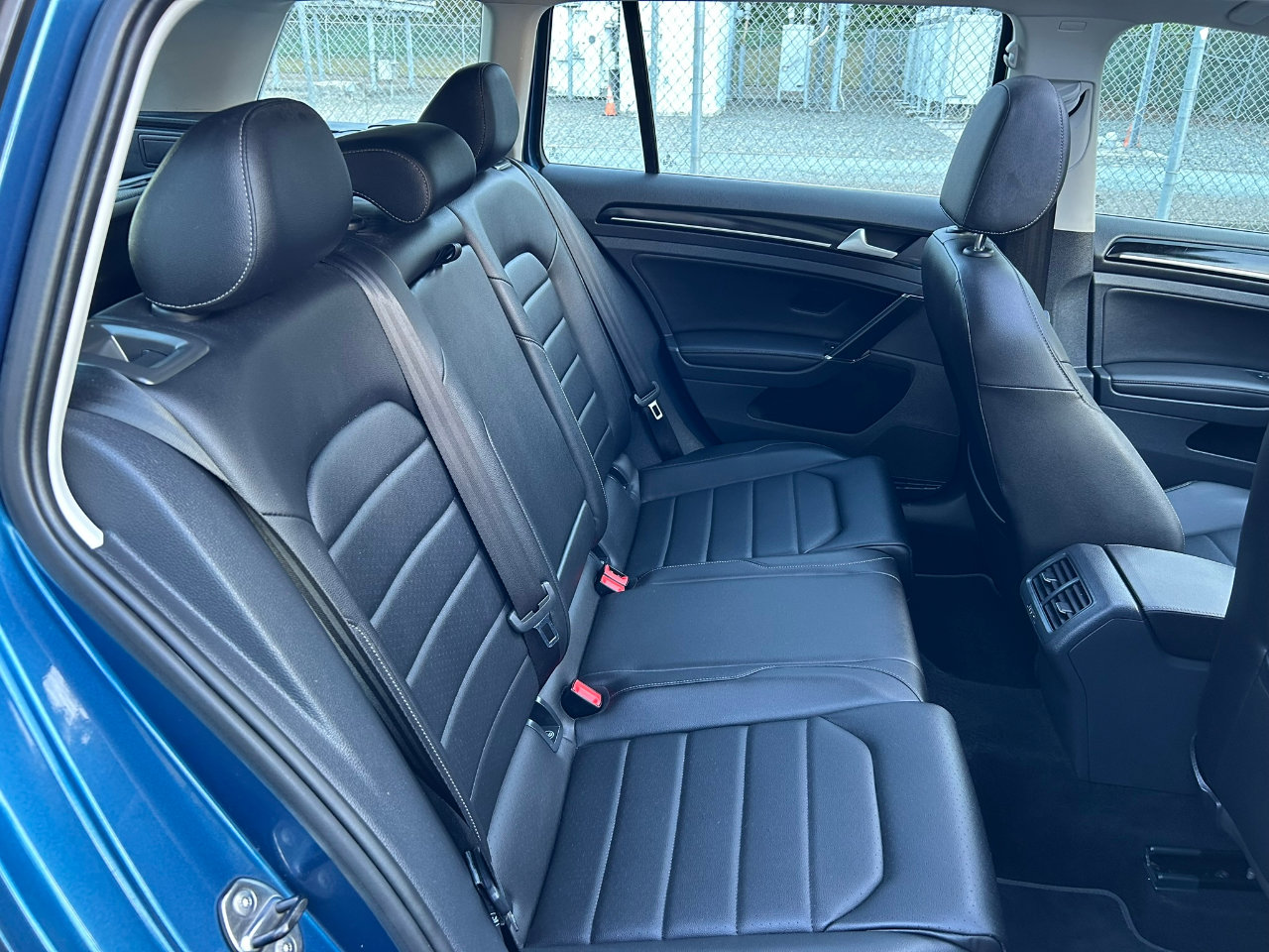 Used 2017 Volkswagen Golf SEL image 17