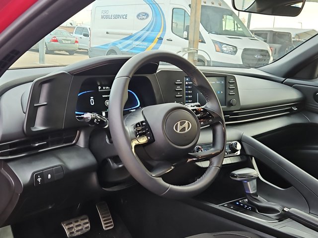Used 2025 Hyundai Elantra Sport FWD image 8