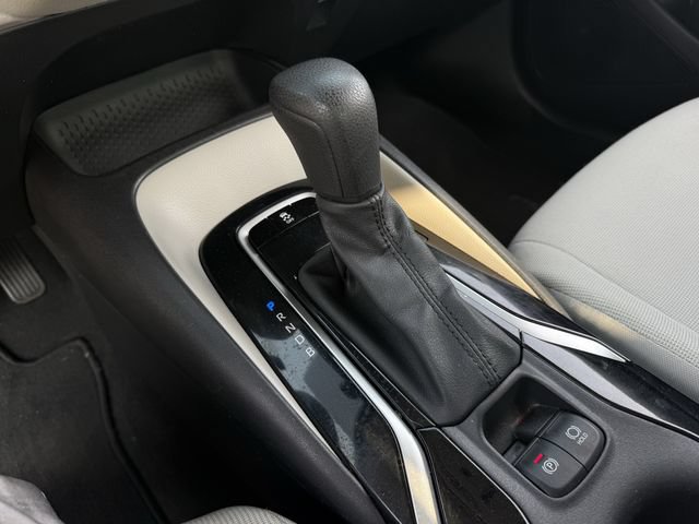 Used 2021 Toyota Corolla LE w/ Carpet Mat Package (TMS) FWD image 20