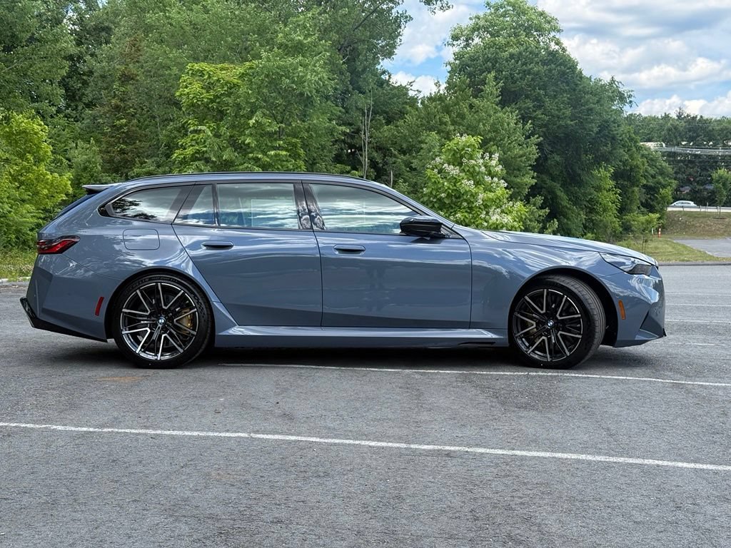 New 2027 BMW M5 Touring AWD/4WD image 8