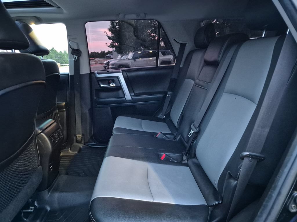 Used 2015 Toyota 4Runner SR5 Premium RWD image 34