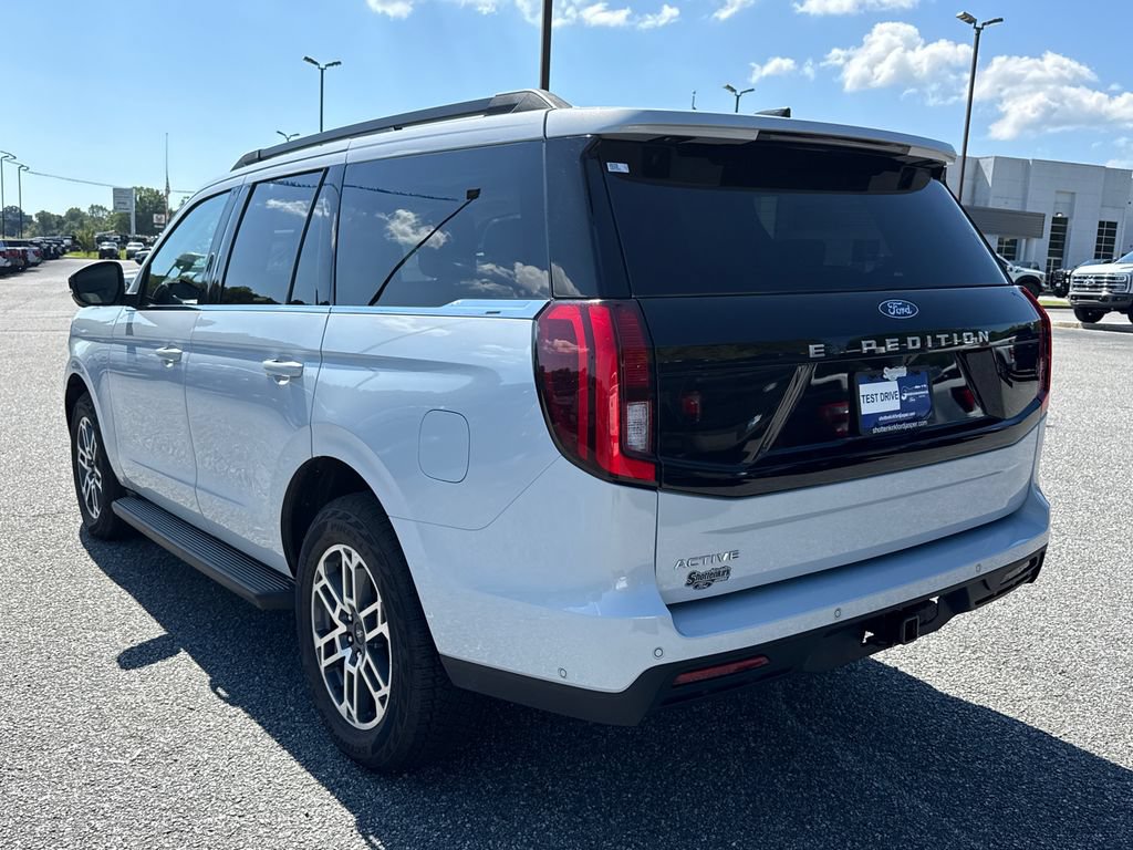 Used 2025 Ford Expedition Active AWD/4WD image 5