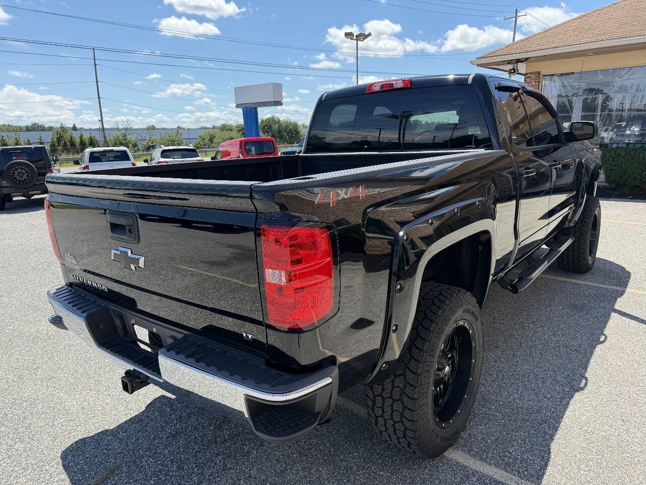 Used 2018 Chevrolet Silverado 1500 LT AWD/4WD image 7