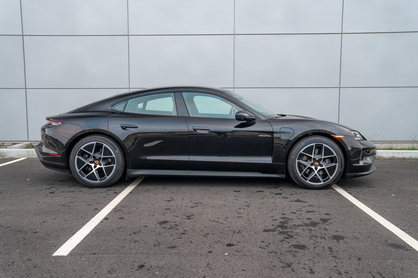Certified 2025 Porsche Taycan image 8