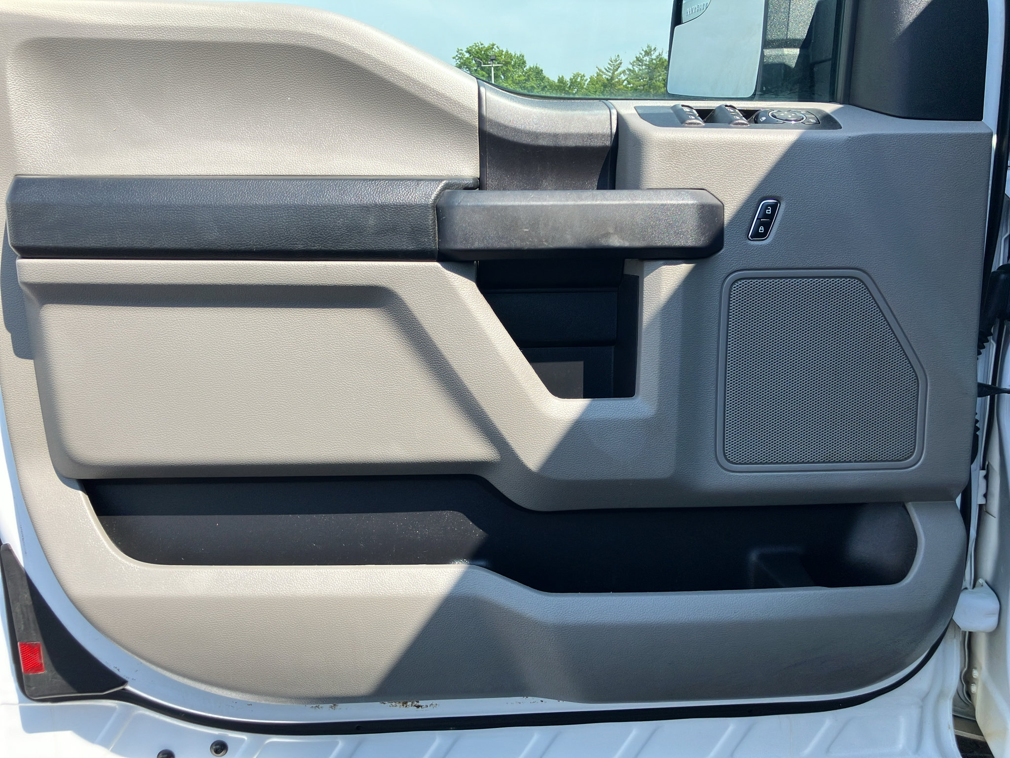 Used 2018 Ford F150 XL w/ Equipment Group 101A Mid AWD/4WD image 16