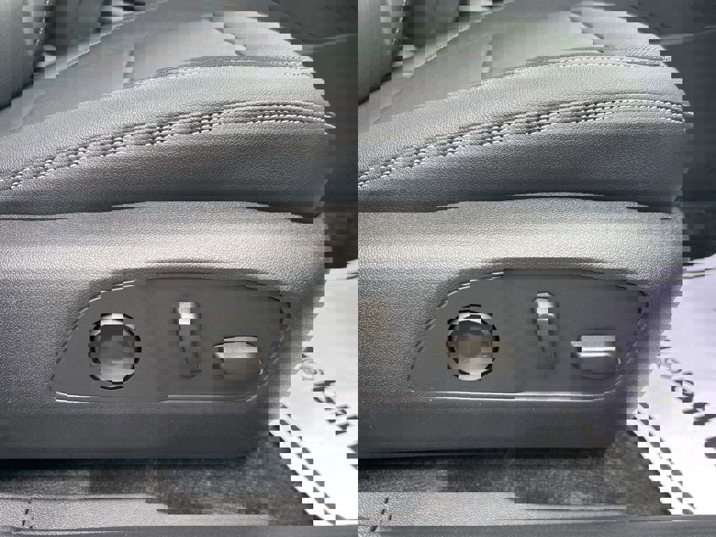 New 2026 Chevrolet Blazer EV LT image 34