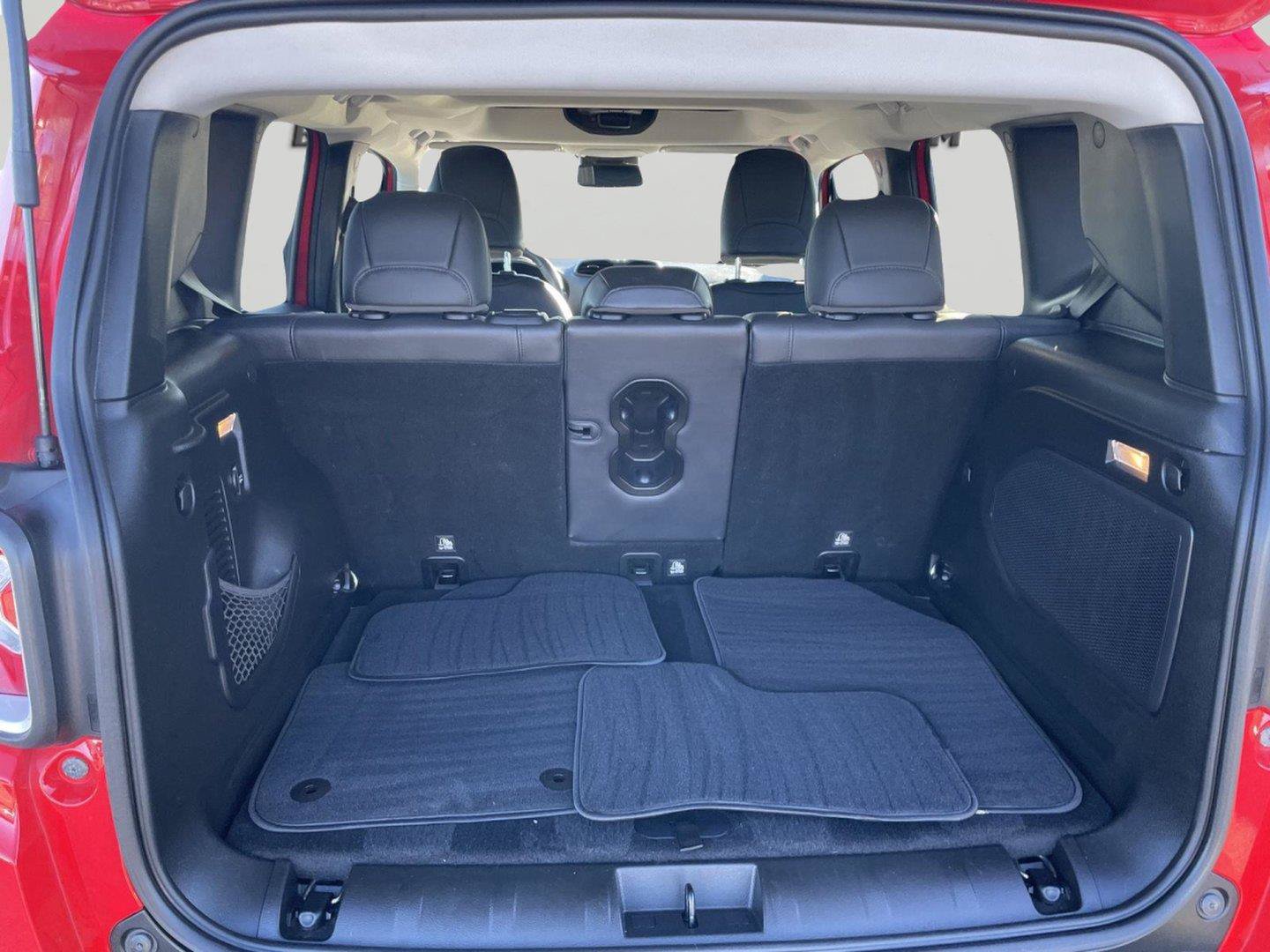 Used 2015 Jeep Renegade Limited AWD/4WD image 10