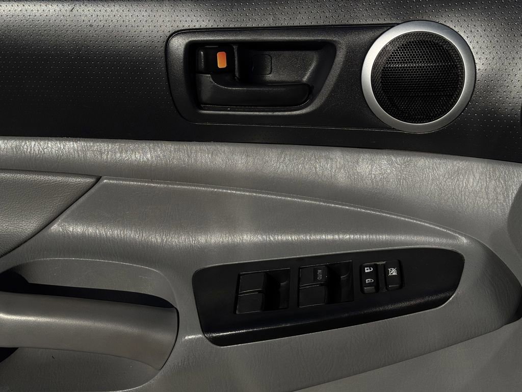 Used 2013 Toyota Tacoma PreRunner w/ SR5 Pkg image 22