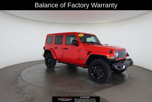Used 2025 Jeep Wrangler Unlimited Sahara w/ Safety Group image 27