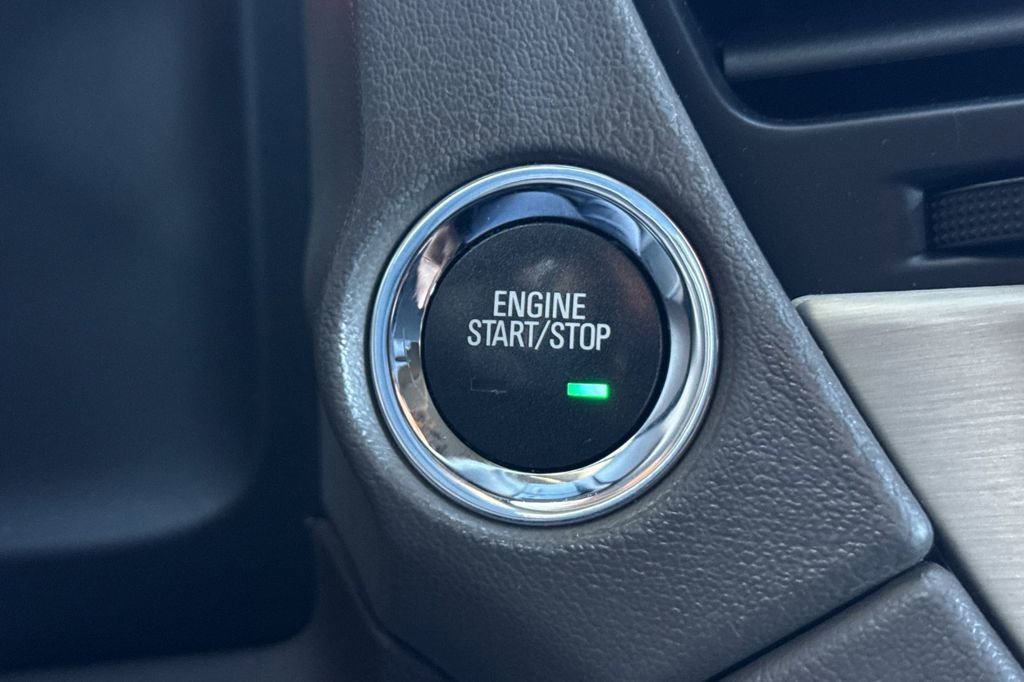 Used 2020 GMC Yukon XL Denali w/ Denali Premium Package image 28