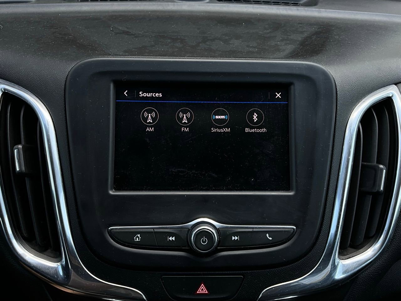 Used 2020 Chevrolet Equinox LT image 30