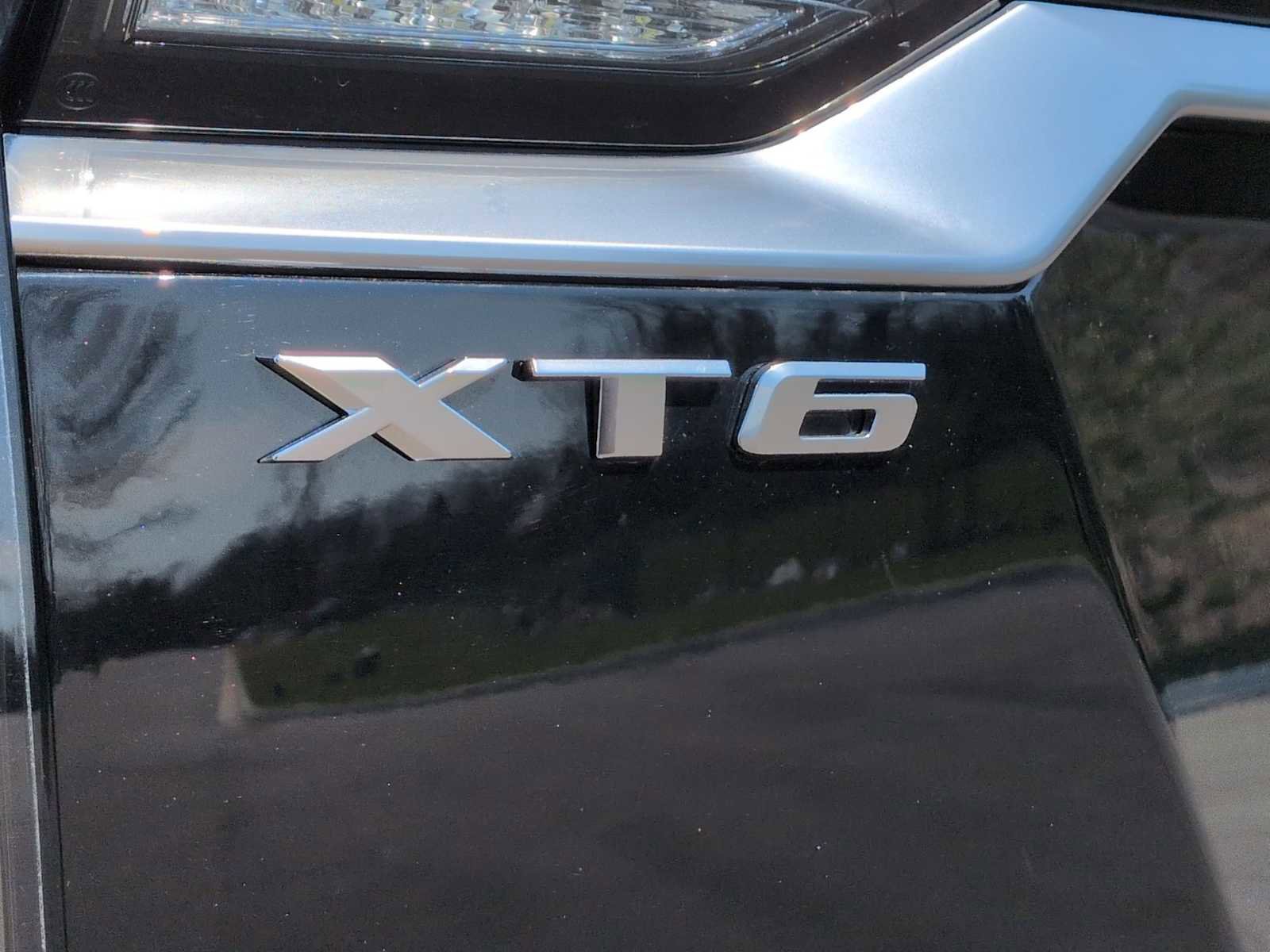 Used 2024 Cadillac XT6 Sport w/ Technology Package AWD/4WD image 13