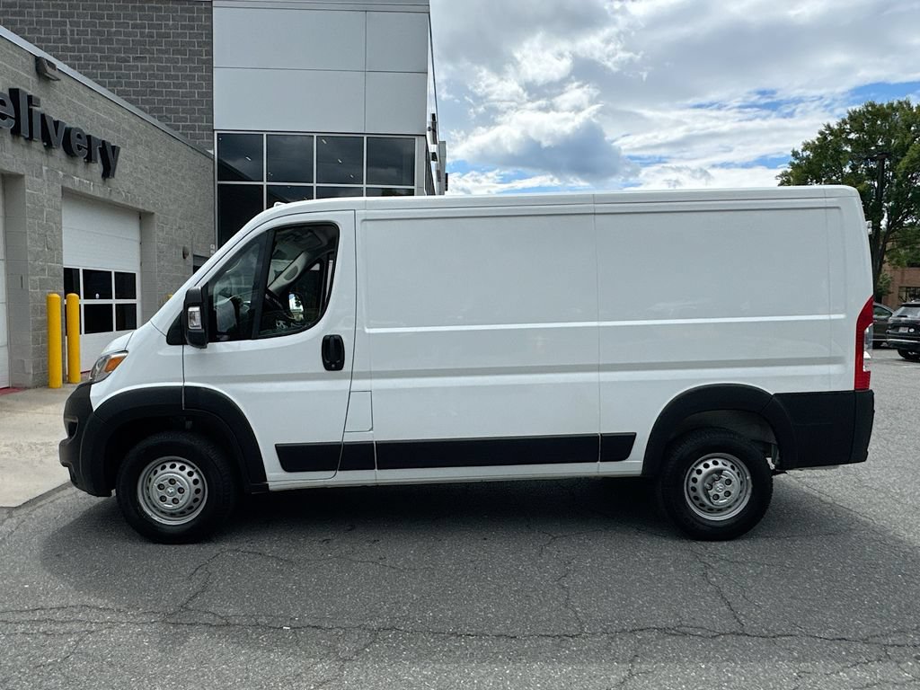 Used 2025 RAM ProMaster 2500 w/ Convenience Group FWD image 4