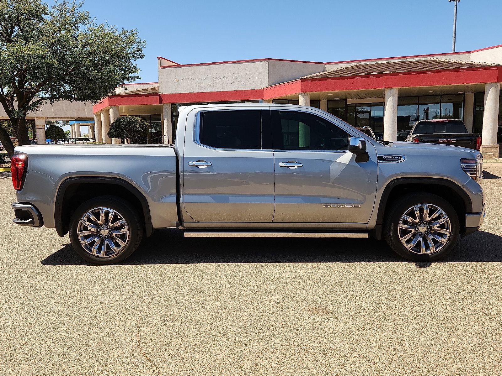 Used 2024 GMC Sierra 1500 Denali w/ Denali Reserve Package image 5