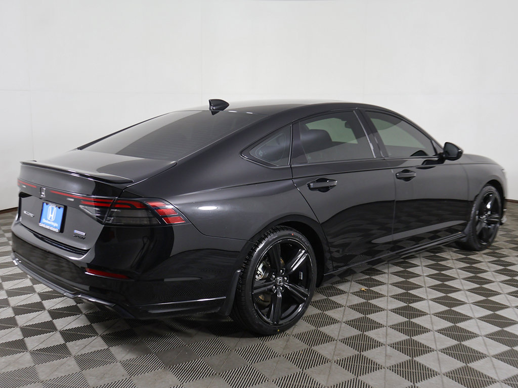 Used 2025 Honda Accord Sport image 8
