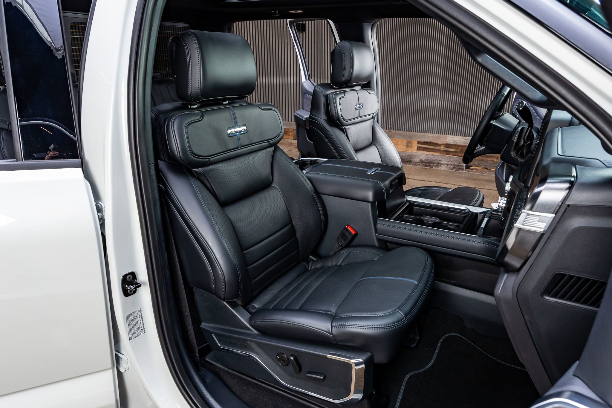 Used 2026 Ford F250 Platinum AWD/4WD image 31