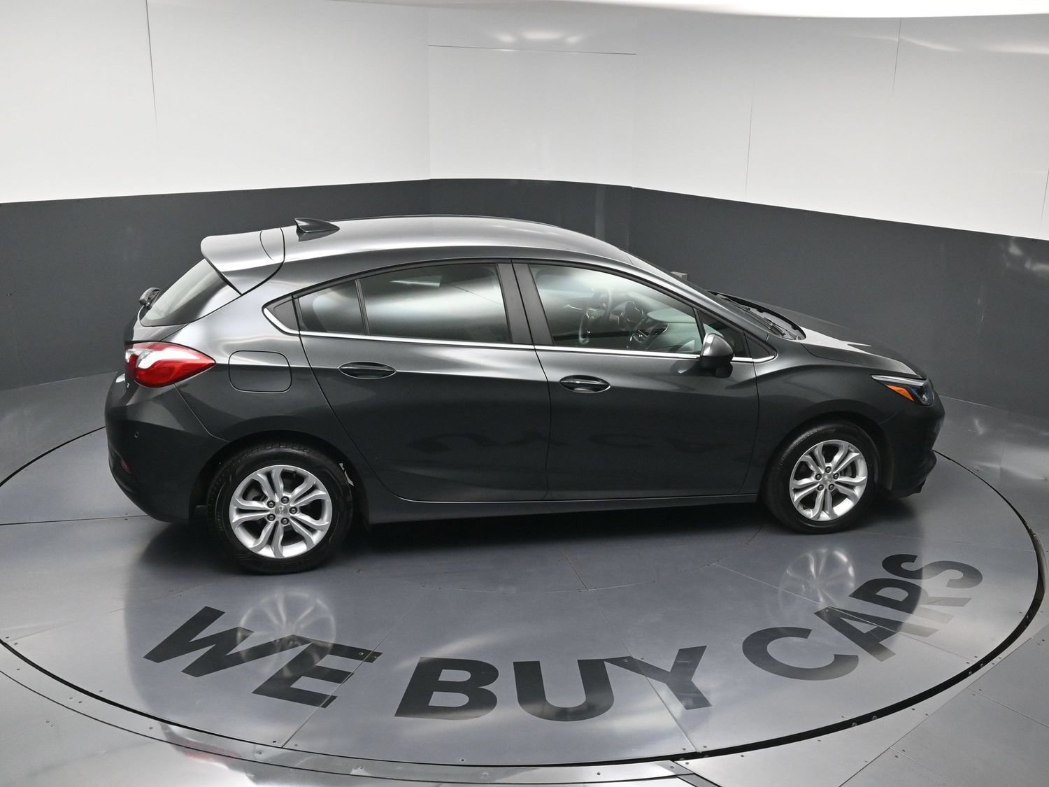 Used 2019 Chevrolet Cruze LT w/ Convenience Package FWD image 34
