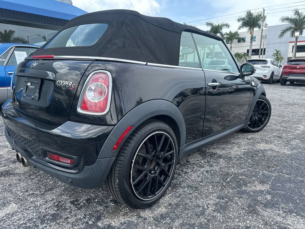 Used 2015 MINI Cooper S FWD image 2