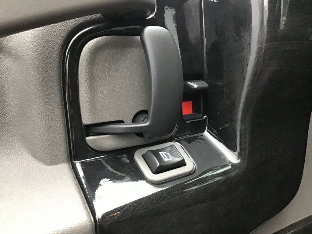 Used 2020 Chevrolet Express 2500 w/ Enhanced Convenience Package image 18