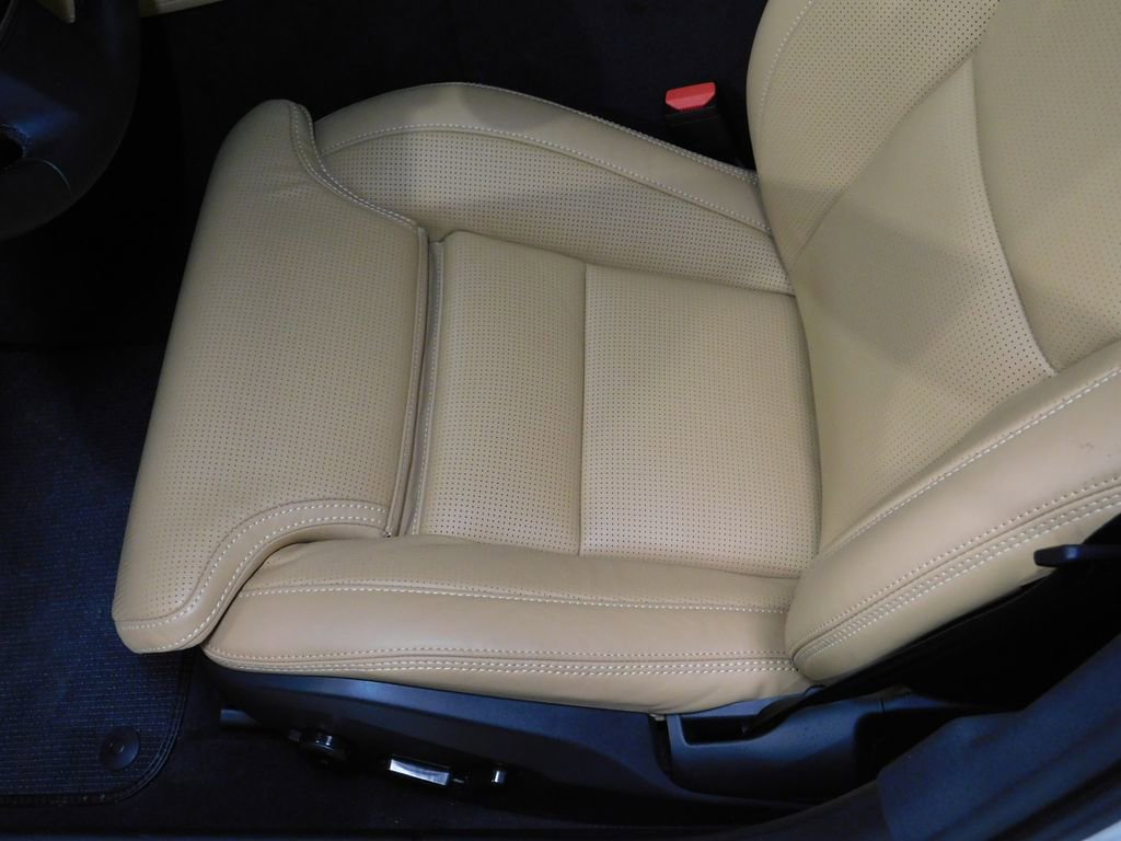 Used 2026 Volvo V90 B6 Cross Country Ultra image 34