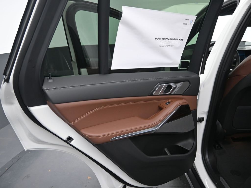 New 2026 BMW X5 xDrive50e image 28