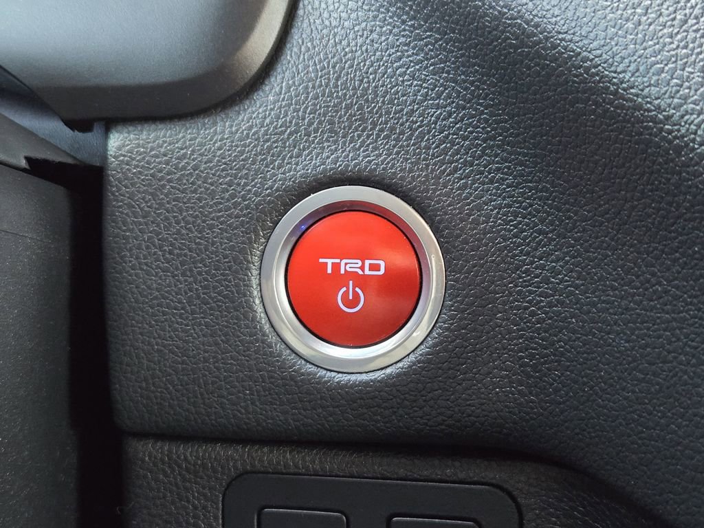 Used 2024 Toyota Sequoia 4WD image 20