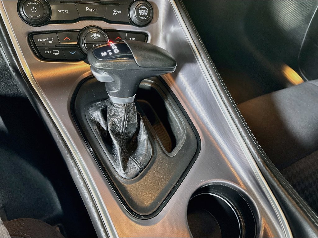 Used 2019 Dodge Challenger SXT w/ Driver Convenience Group AWD/4WD image 17