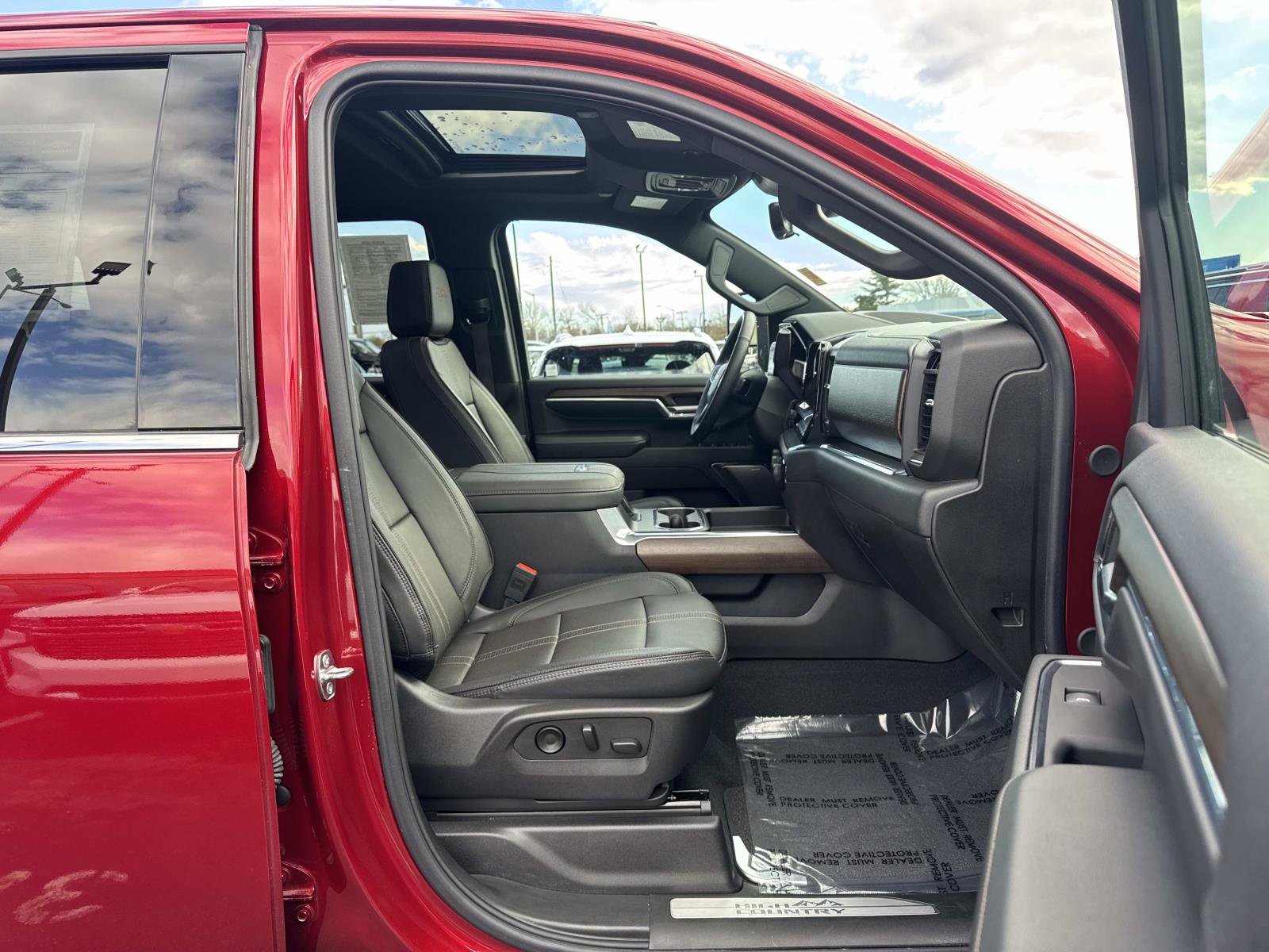 Used 2024 Chevrolet Silverado 2500 High Country w/ High Country Premium Package image 13