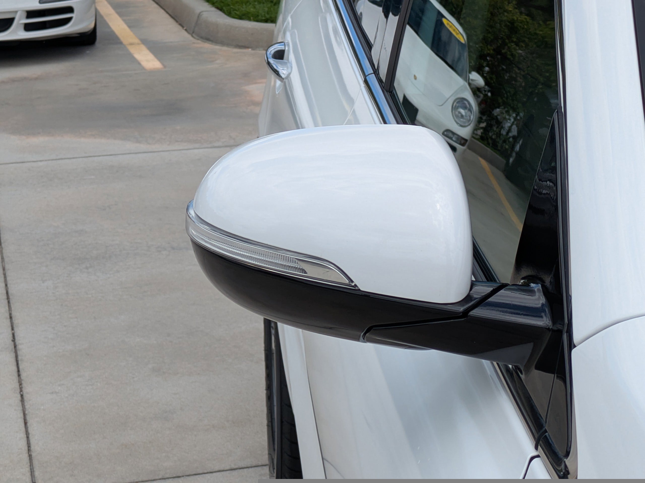 Used 2019 Kia Sorento EX w/ EX Touring Package image 8