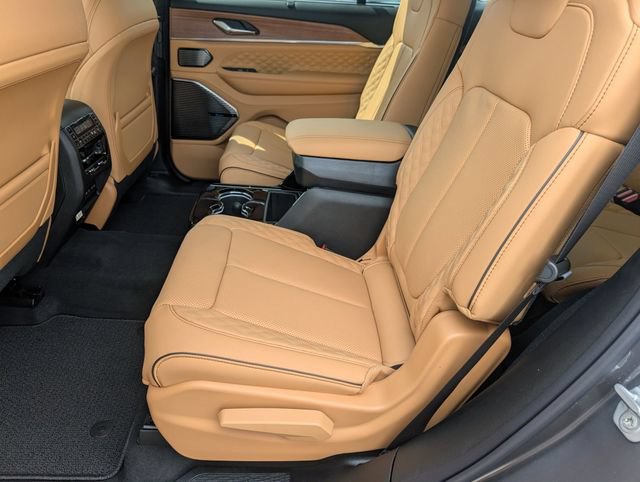 New 2026 Jeep Grand Cherokee L Summit w/ Advanced Protech Group IV AWD/4WD image 26