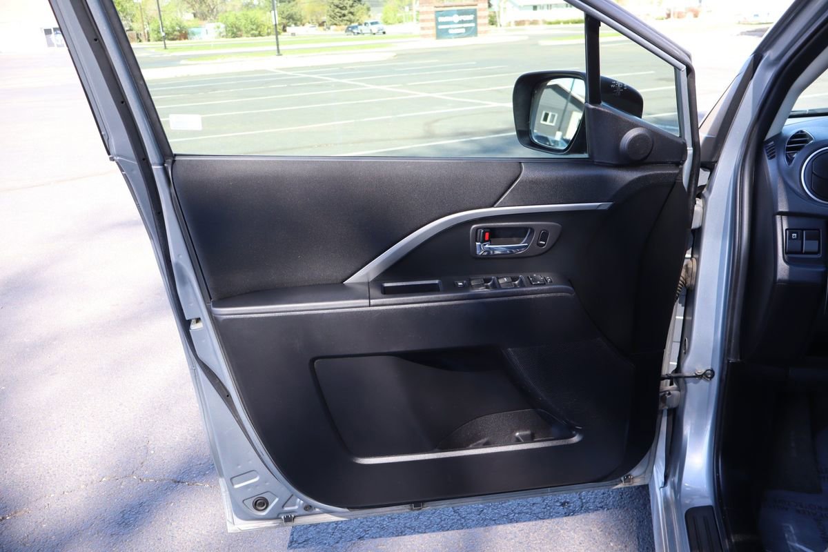 Used 2012 MAZDA MAZDA5 Touring w/ Moonroof & Audio Pkg image 25