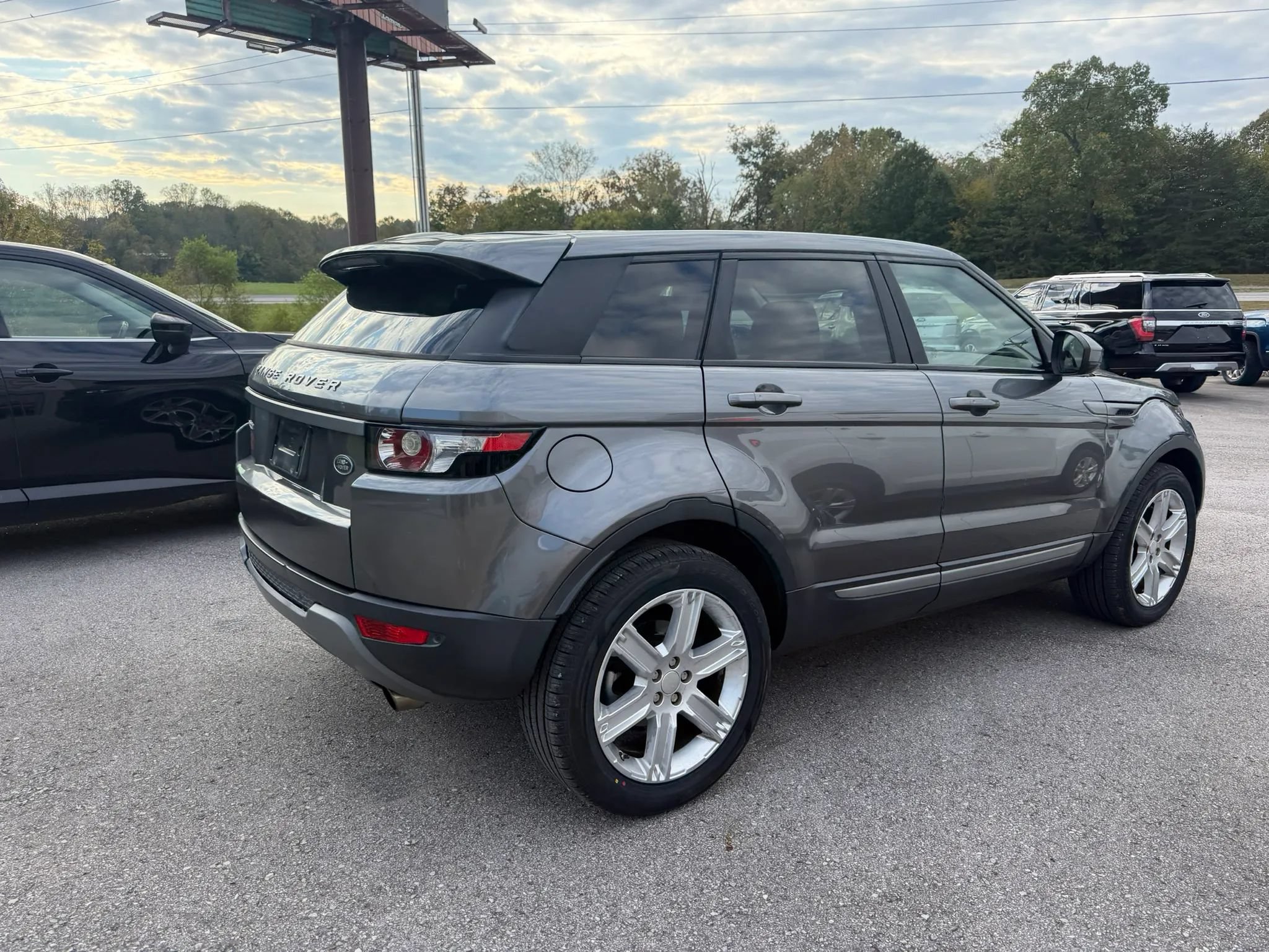 Used 2015 Land Rover Range Rover Evoque Pure Plus AWD/4WD image 27
