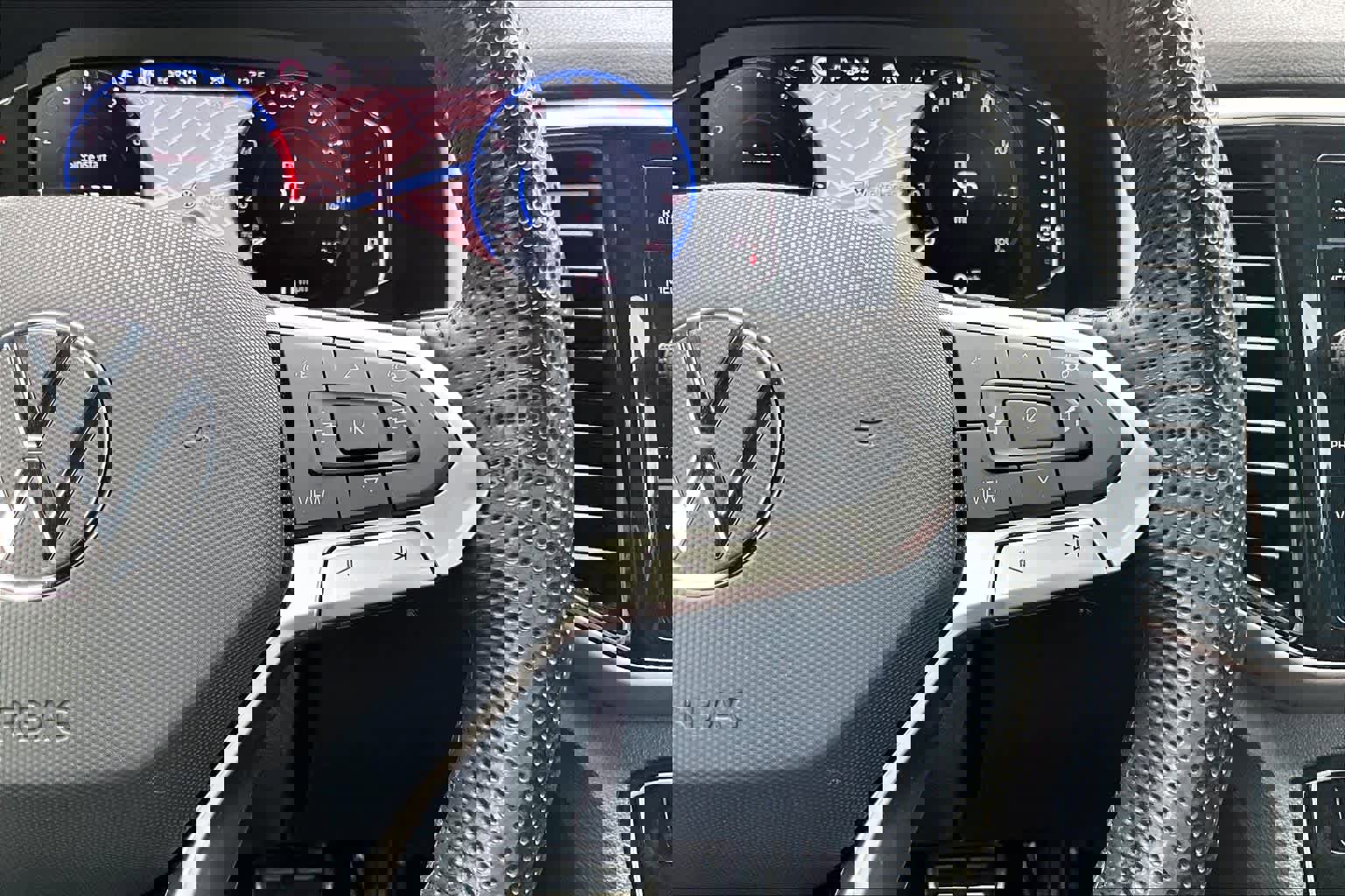 Used 2021 Volkswagen Atlas Cross Sport SEL Premium R-Line image 25