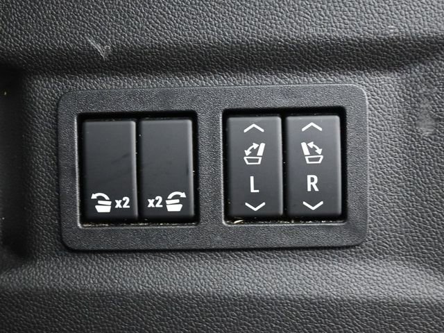 Used 2022 GMC Yukon SLT w/ SLT Premium Package image 37