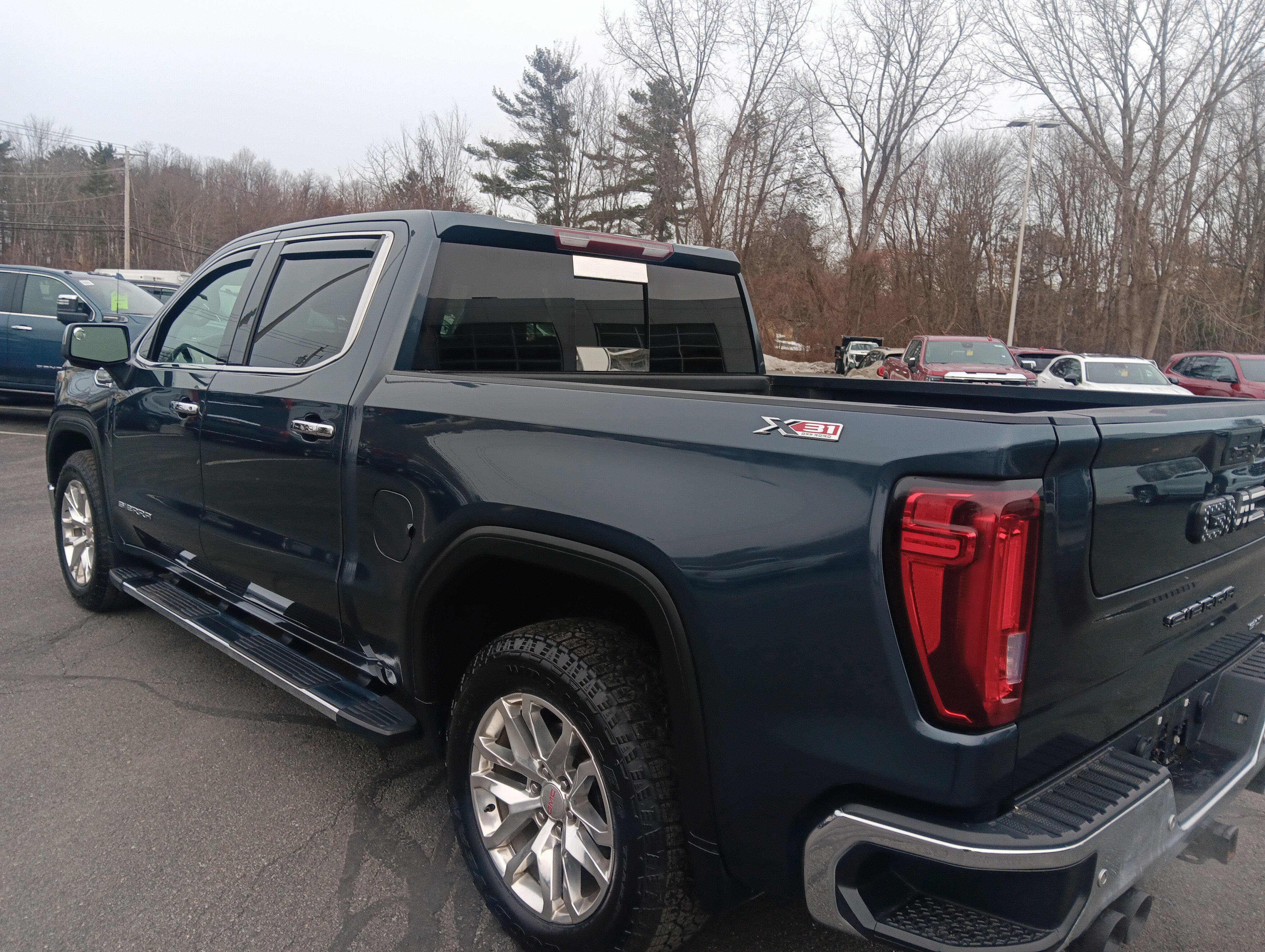 Used 2021 GMC Sierra 1500 SLT w/ SLT Convenience Package image 3