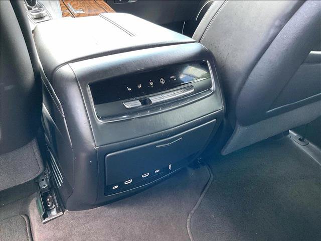 Used 2023 Cadillac Escalade ESV Sport Platinum w/ LPO, ONYX Package AWD/4WD image 25