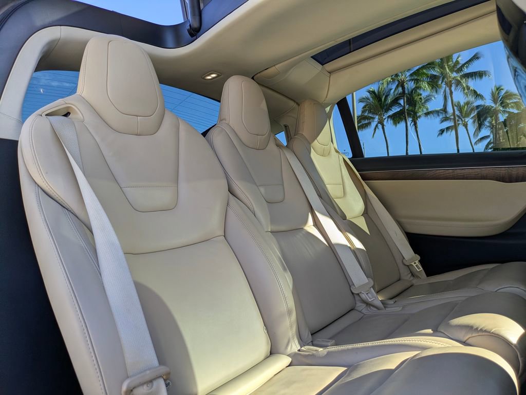 Used 2016 Tesla Model X 90D AWD/4WD image 17