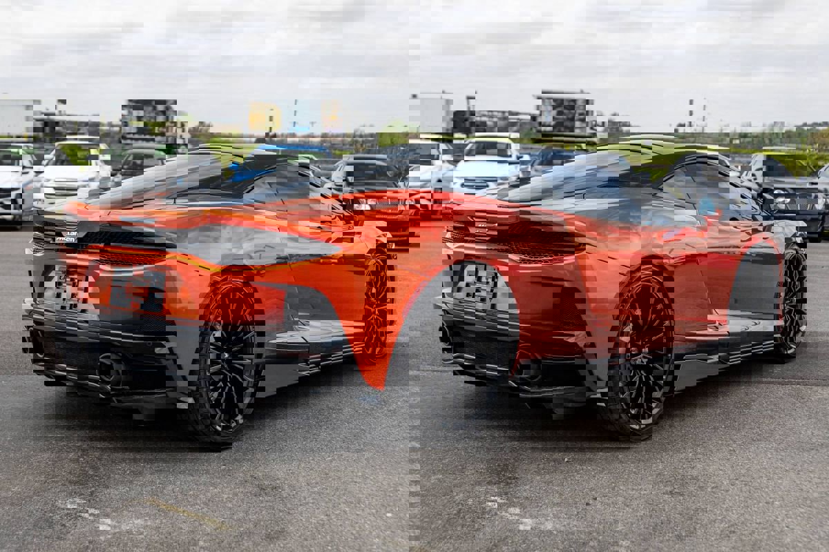Used 2020 McLaren GT RWD image 5