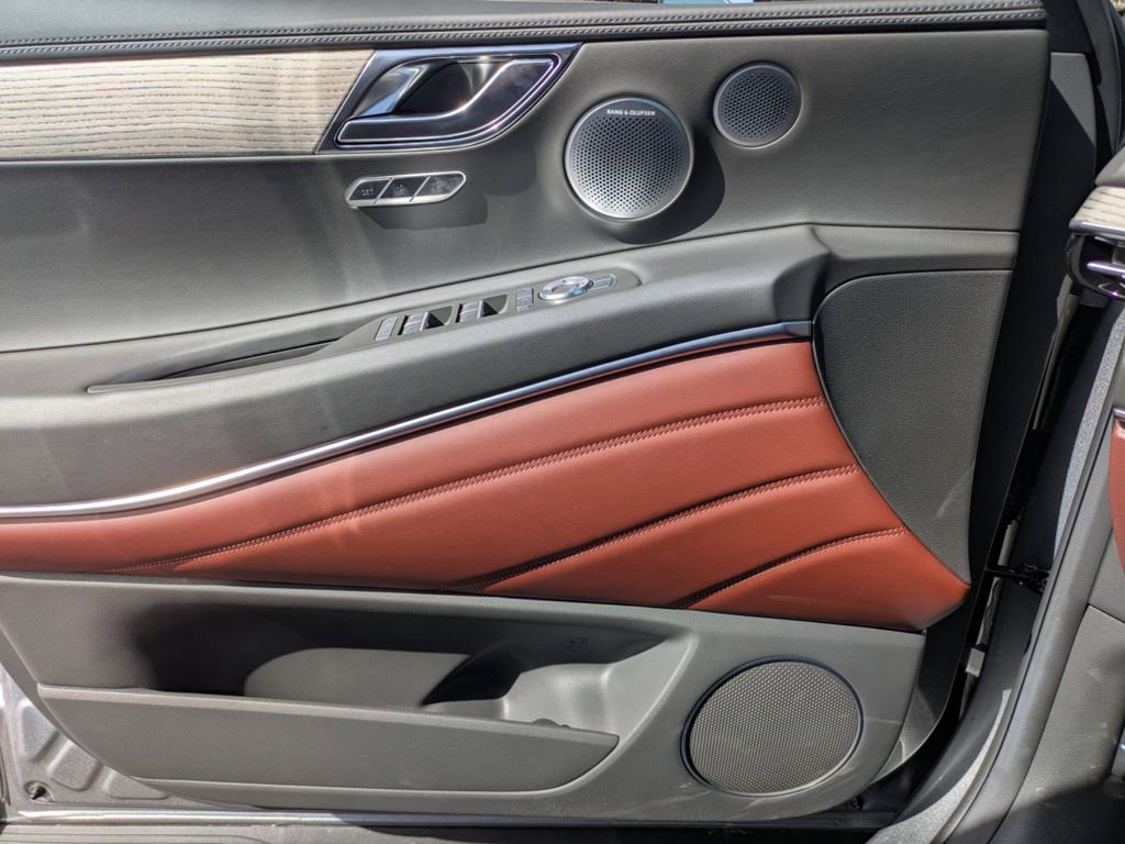 New 2025 Genesis GV80 3.5T Prestige image 31