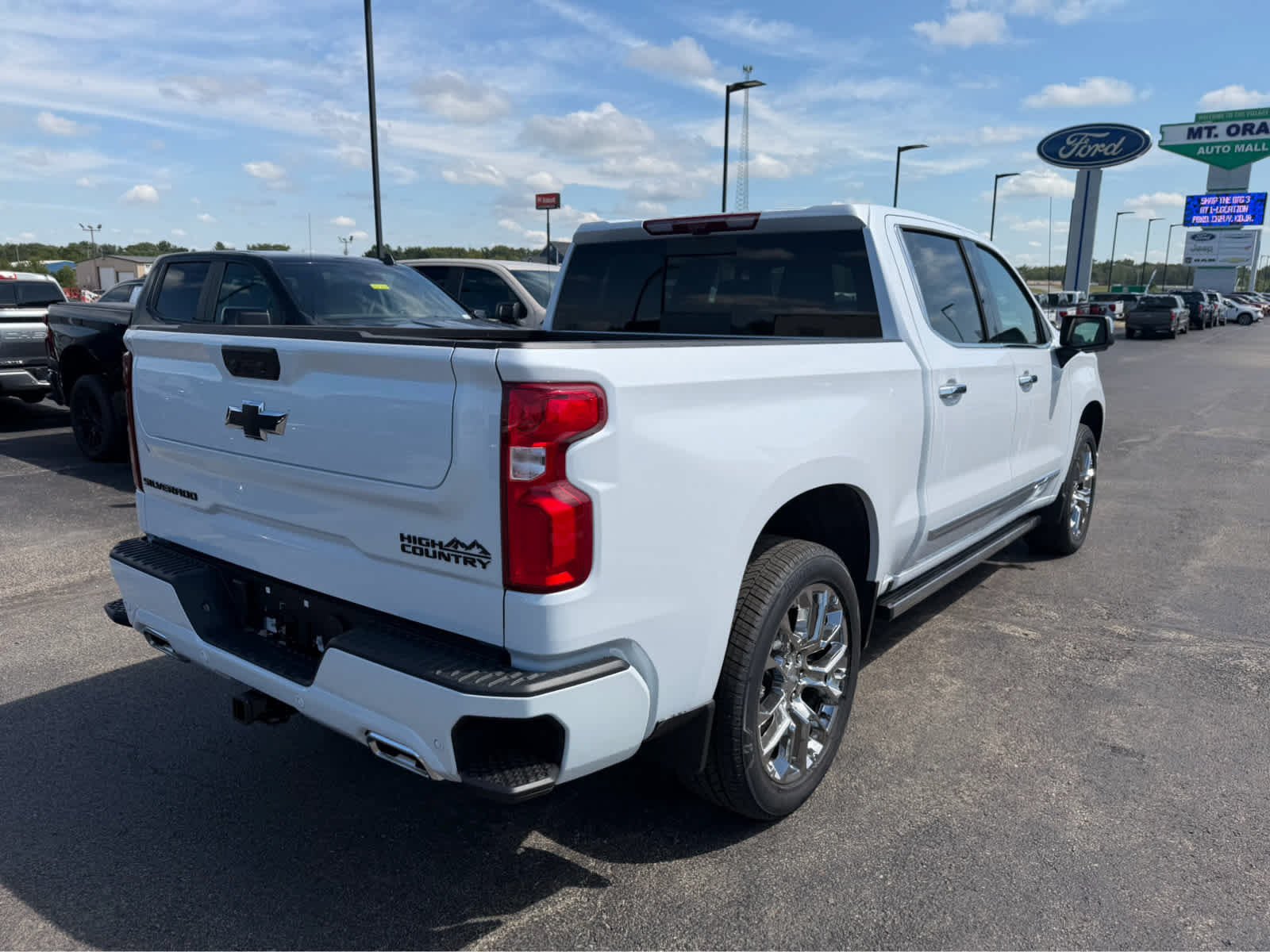 New 2026 Chevrolet Silverado 1500 High Country AWD/4WD image 3