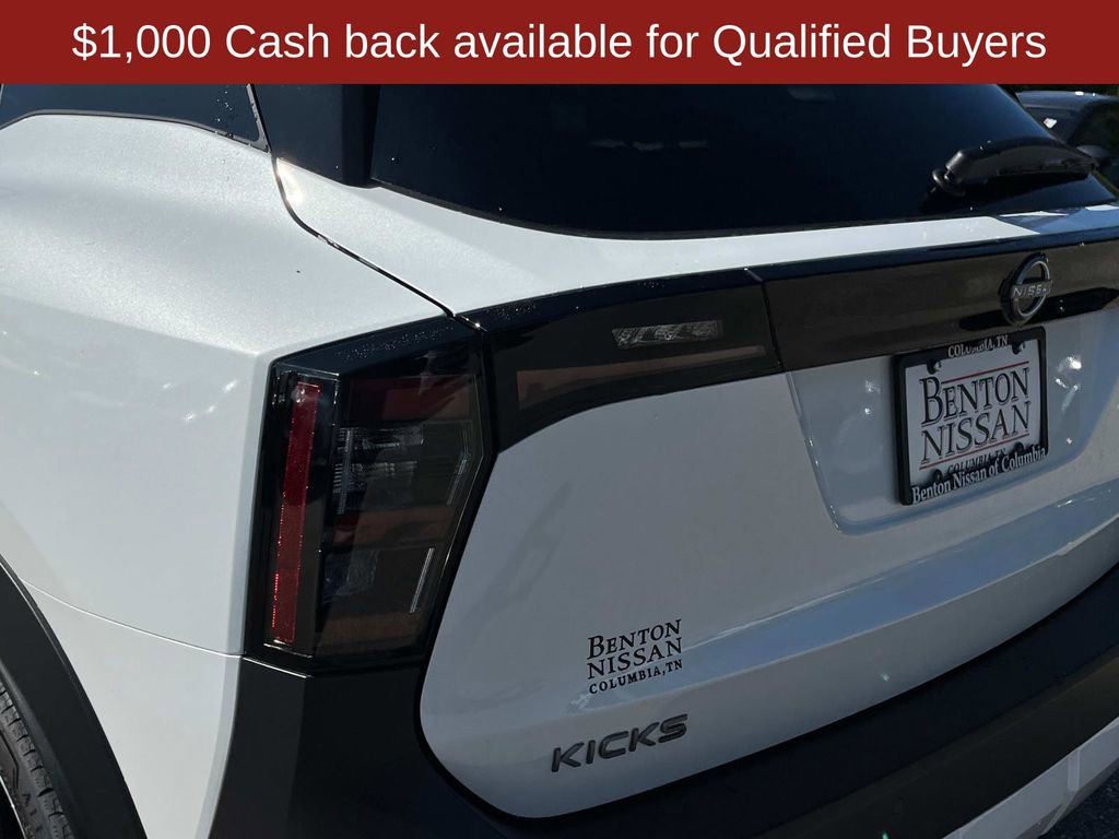New 2026 Nissan Kicks SR image 14