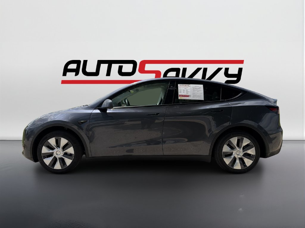 Used 2023 Tesla Model Y 2WD image 8