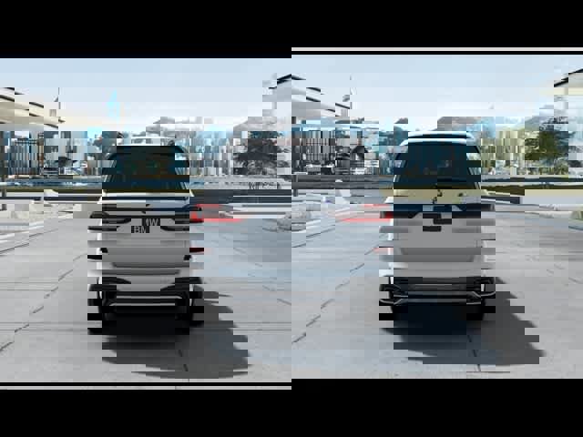 New 2025 BMW X7 M60i w/ Climate Comfort Package image 5