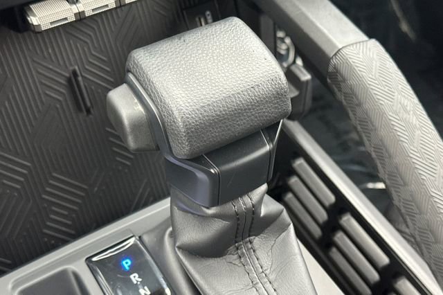 Used 2025 Toyota Tacoma SR5 image 33