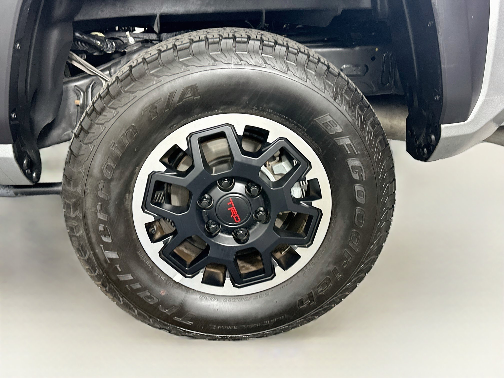 Used 2024 Toyota Tacoma TRD Off-Road w/ TRD Off Road Upgrade Package AWD/4WD image 11