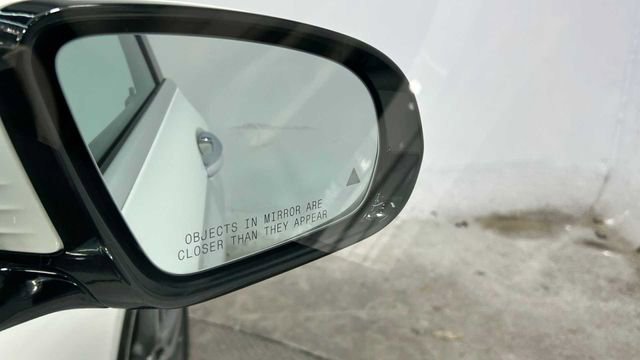 Used 2018 Mercedes-Benz E 300 image 10