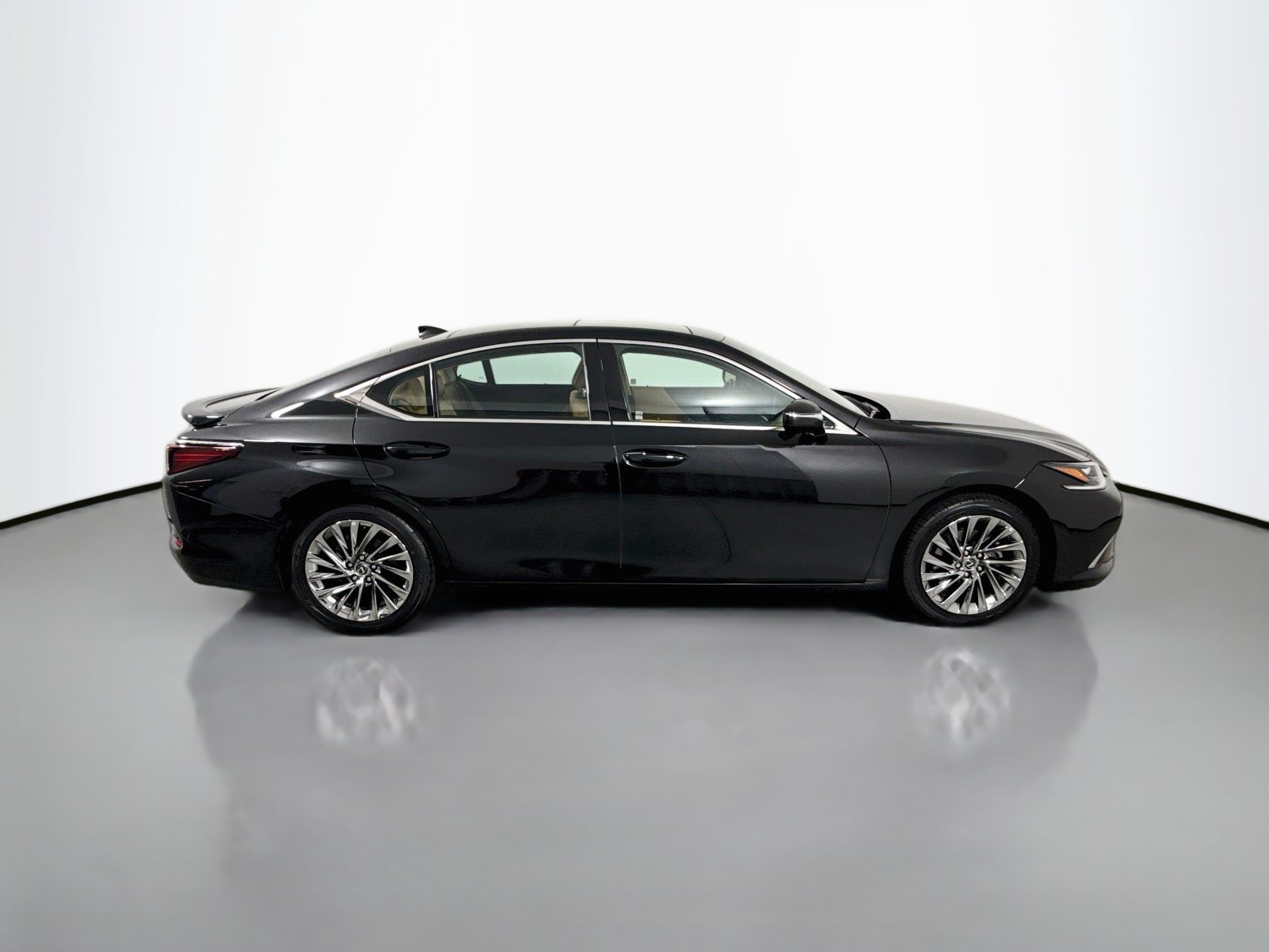 Used 2024 Lexus ES 350 Ultra Luxury w/ Accessory Package (Z2) FWD image 8
