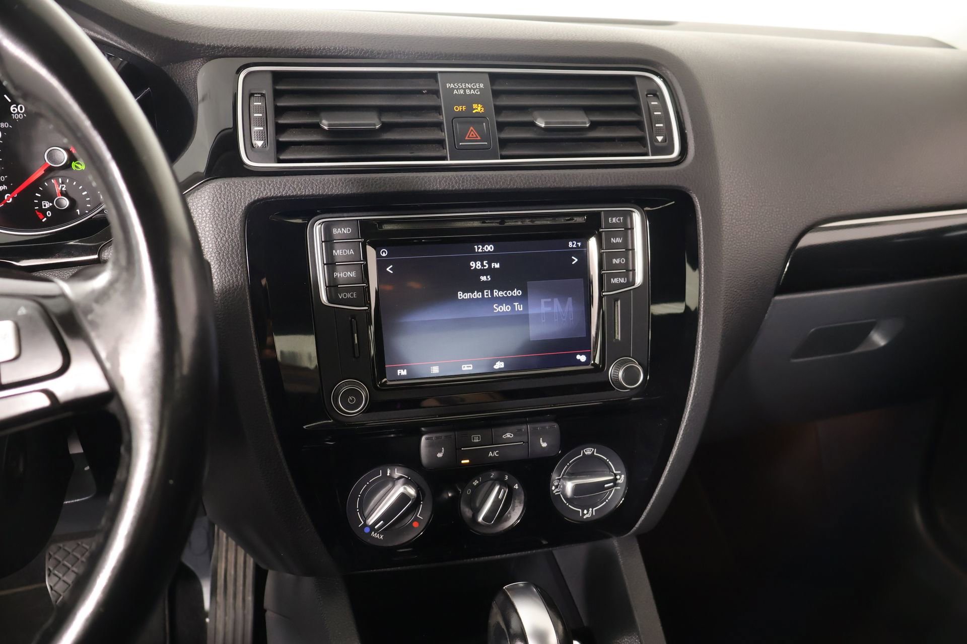 Used 2016 Volkswagen Jetta SEL w/ Lighting Package image 5