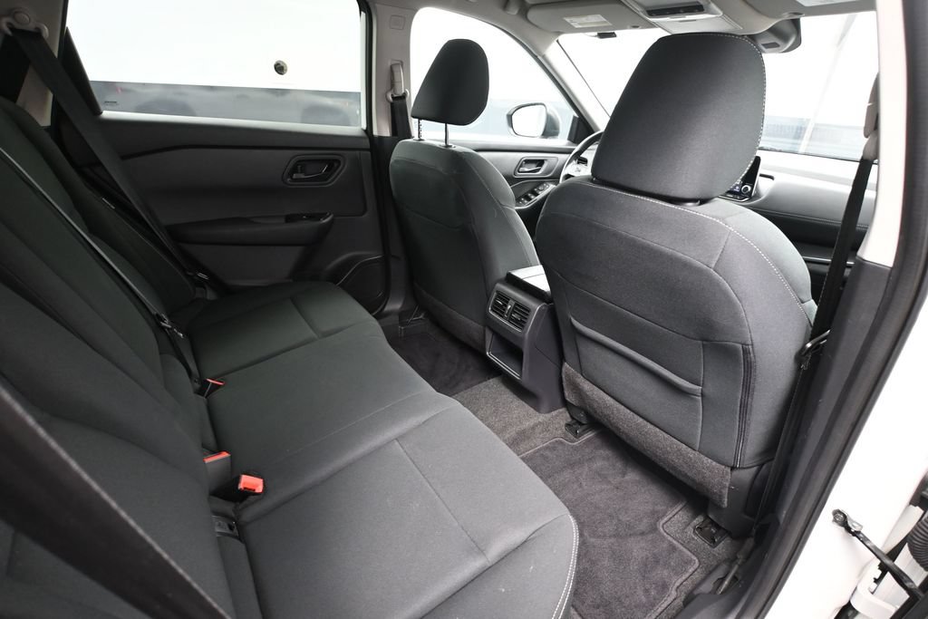 Used 2024 Nissan Rogue S AWD/4WD image 37