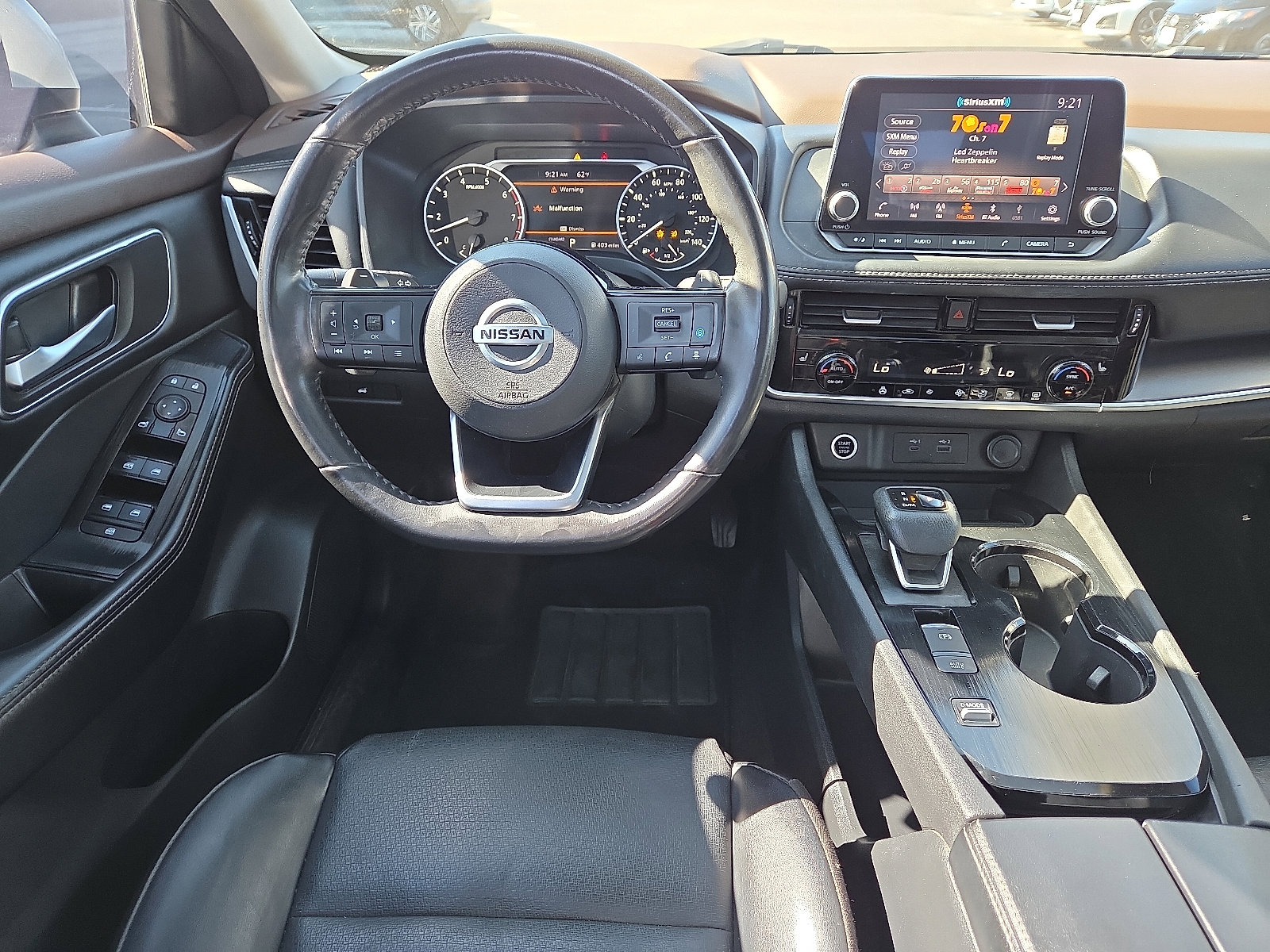 Used 2021 Nissan Rogue SV w/ Premium Package FWD image 11